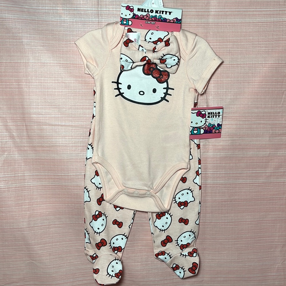 NWT 3 Piece Hello Kitty Baby Set